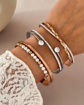 Nové náramky, ktoré rozžiaria každý váš deň.💫 Z kvalitnej chirurgickej ocele - odolné, elegantné a nadčasové. 🤍 Link v BIO...