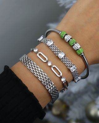 Pribudli nové náramky z chirurgickej ocele! ✨ Štýlové, odolné a ideálne k doplneniu každého outfitu, alebo ako perfektný...